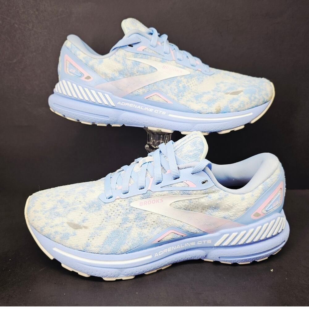 Brooks Women 9.5 Comfy footwear